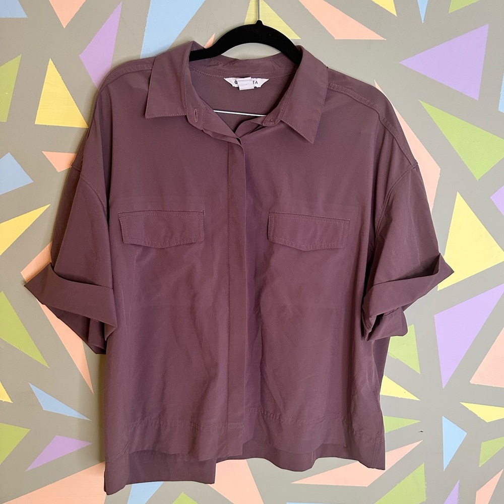 Athleta women’s button down short sleeve top, size large
